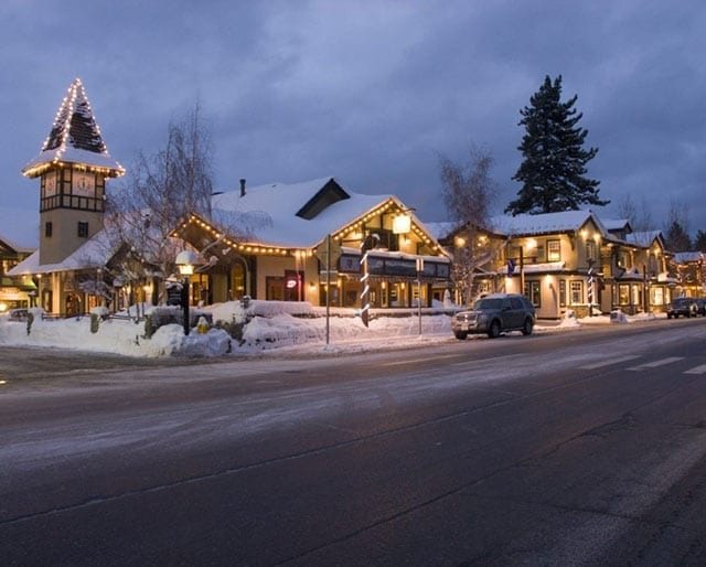 Tahoe City shopping in winter at Cobblestone
